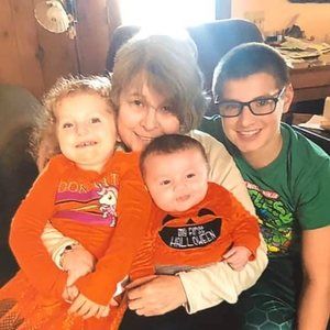 Meet your Posher, Deborah